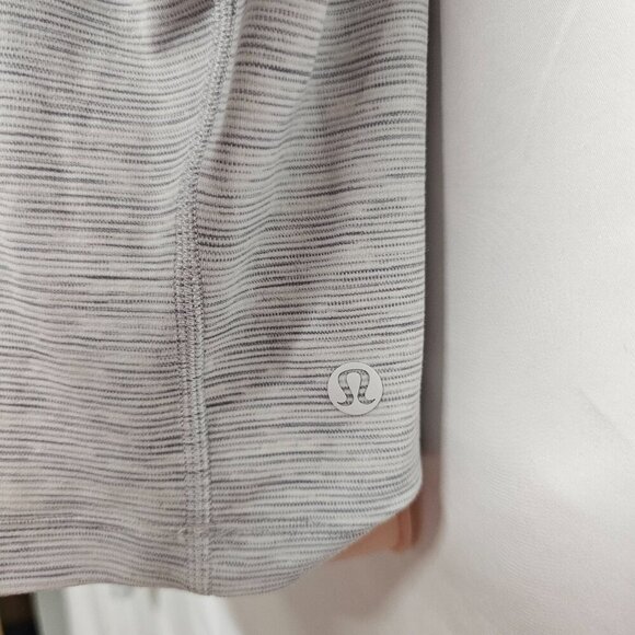 Lululemon All Aligned Mock Neck Long Sleeve Shirt Women Size 14 Gray Pinstriped - Picture 11 of 11